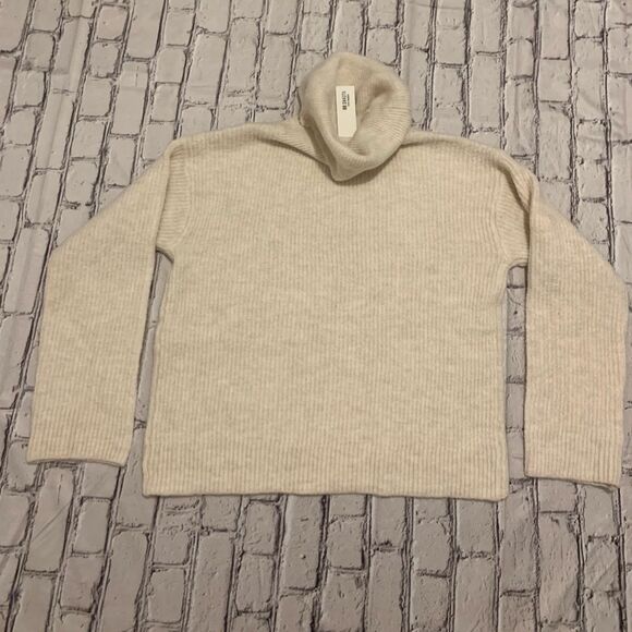 BB Dakota Turtleneck Ribbed sweater NWT Small - Picture 5 of 6